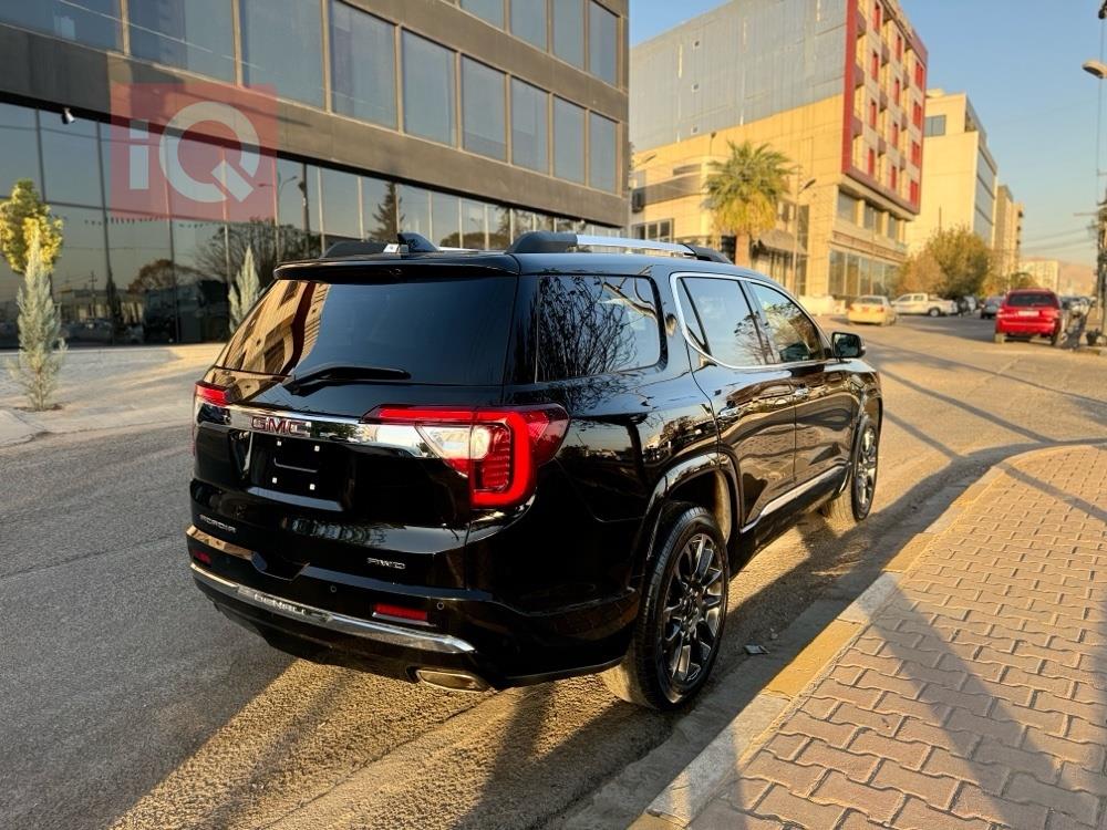 جي ام سي اكاديا